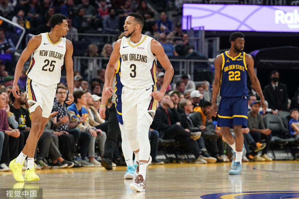 其中包括多 其中包括多